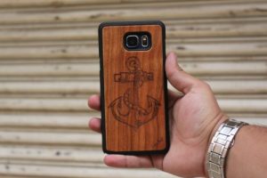 Case Handphone Dari Kayu, Kenapa Engga? Begini Cara Buatnya!
