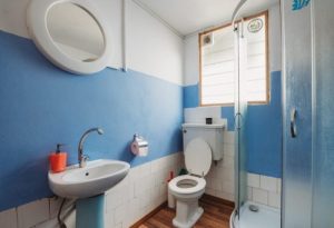Ubah Tampilan Kamar Mandi dengan Gaya Desain Menarik