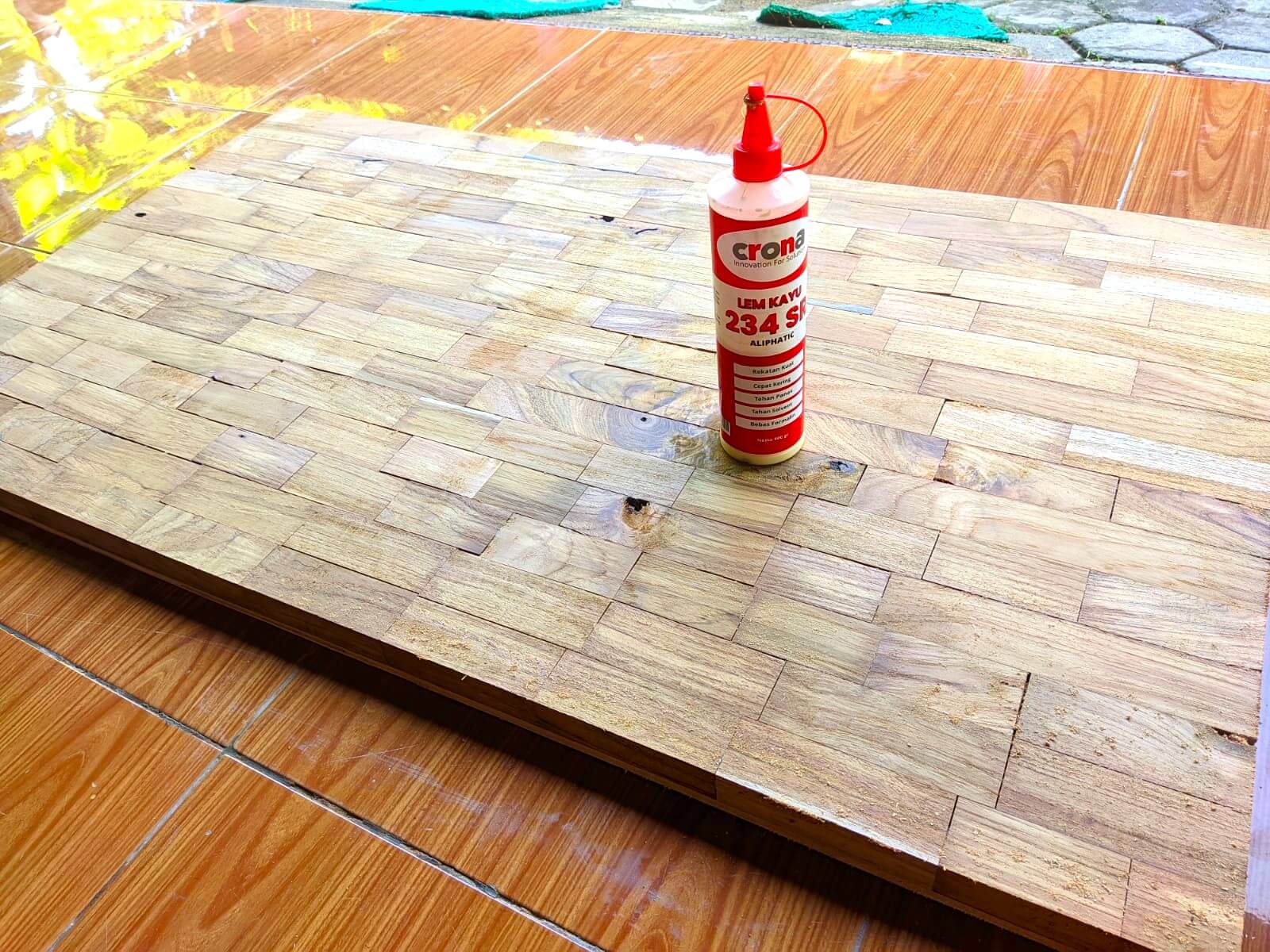 Bikin Furniture dari Limbah Kayu Jati