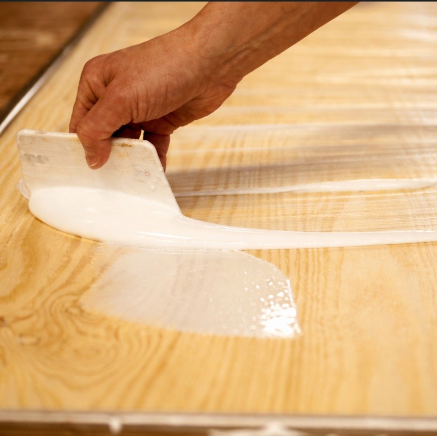 Lem kayu dan lem hpl Crona - lem waterbased lem Crona 1