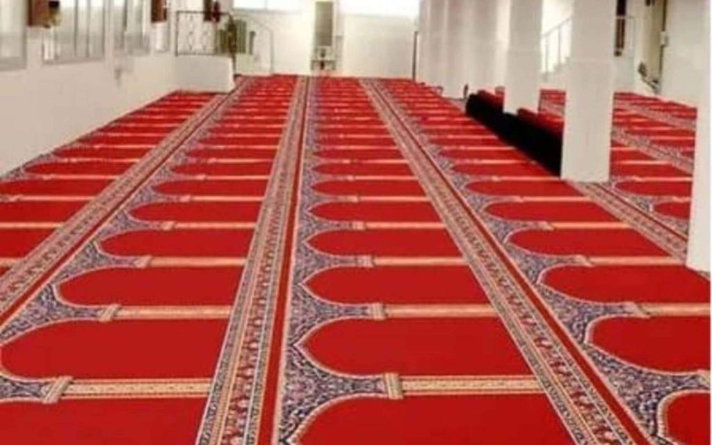 Lem Karpet Masjid? Fakta Dibalik Pemasangan Karpet Masjid yang Jarang Dibahas