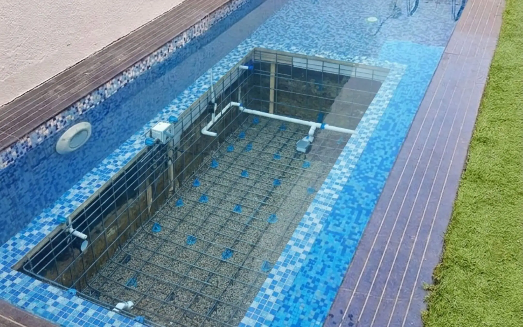 waterproofing kolam renang, waterproofing 2 komponen, Equalseal 7 flex
