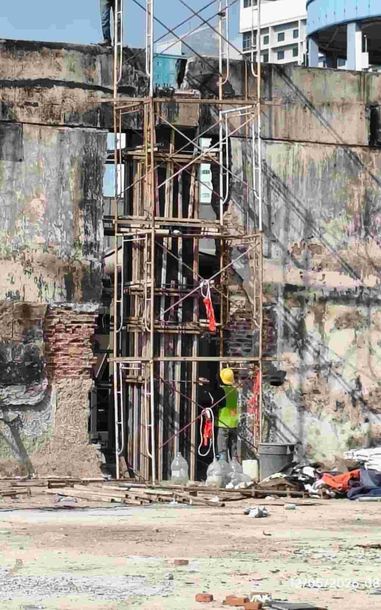 Non-shrink grout, grouting, perbaikan kolom beton, grout, Crona CM FC 50, semen grouting, grouting anti susut, semen kelas A Non-shrink grout, grouting, perbaikan kolom beton, grout, Crona CM FC 50, semen grouting, grouting anti susut, semen kelas A