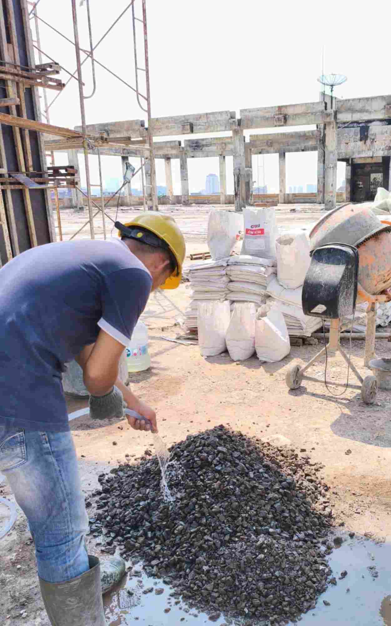 Non-shrink grout, grouting, perbaikan kolom beton, grout, Crona CM FC 50, semen grouting, grouting anti susut, semen kelas A Non-shrink grout, grouting, perbaikan kolom beton, grout, Crona CM FC 50, semen grouting, grouting anti susut, semen kelas A