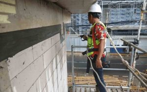 Aplikasi Material Crona Tile Adhesive + Equalseal 7