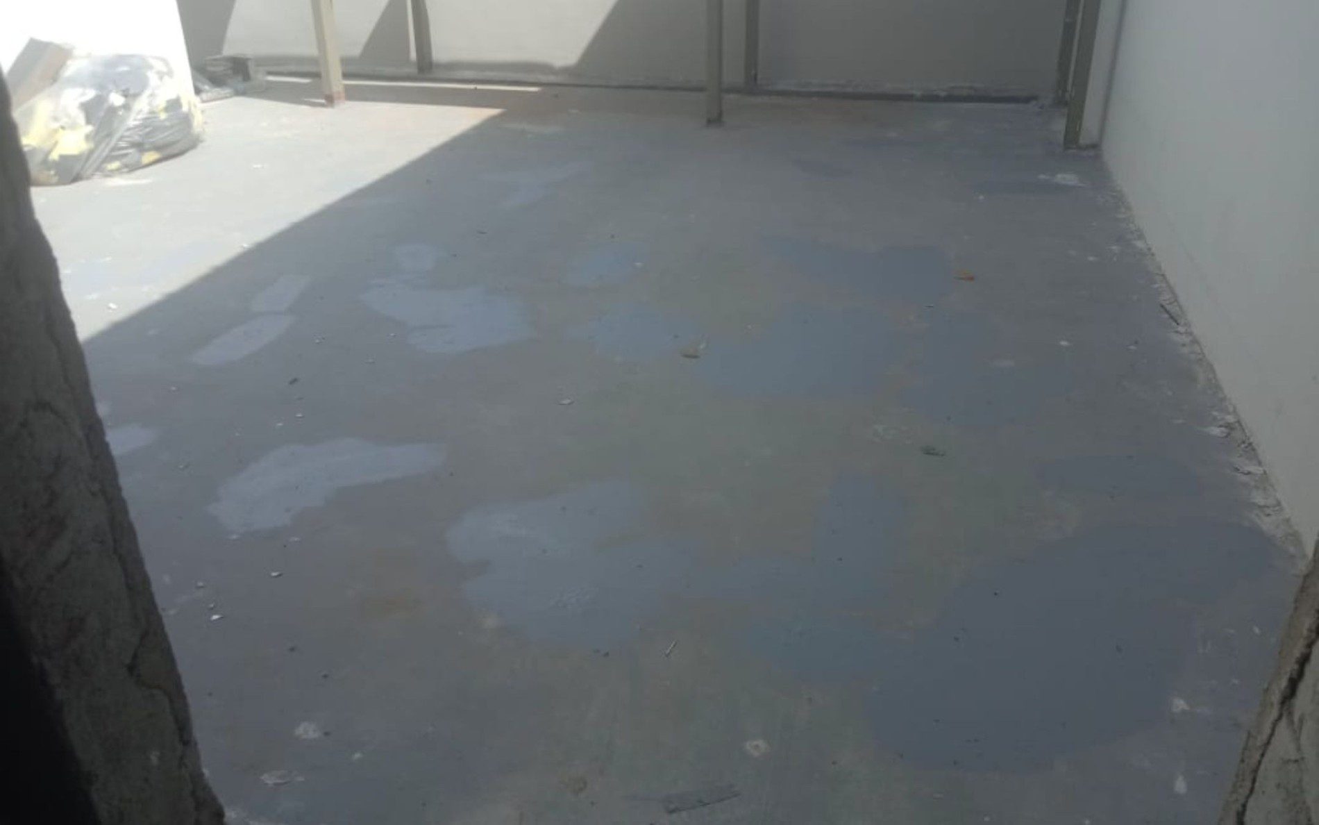 Aplikasi Waterproofing PU dengan Material Cronaproofa Hybrid PU 1K