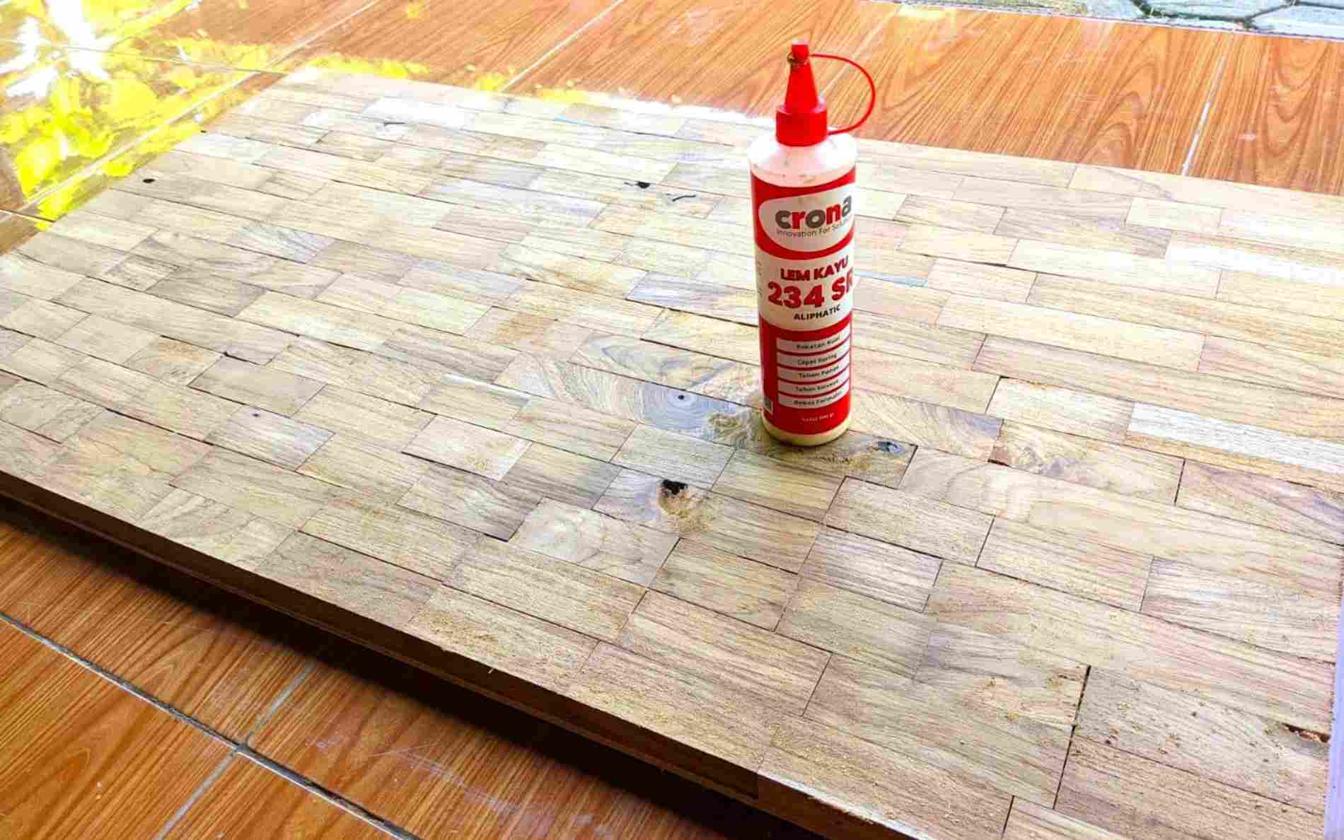Bikin Furniture dari Limbah Kayu Jati